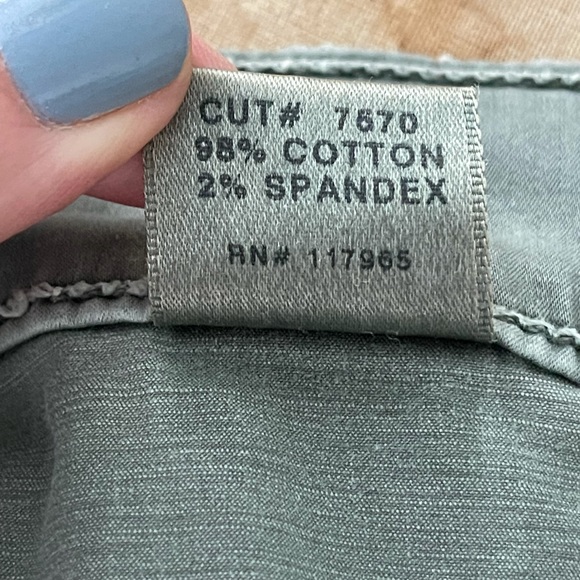 J Brand Skinny Legging Jean in Tumbled Willow - Picture 8 of 8